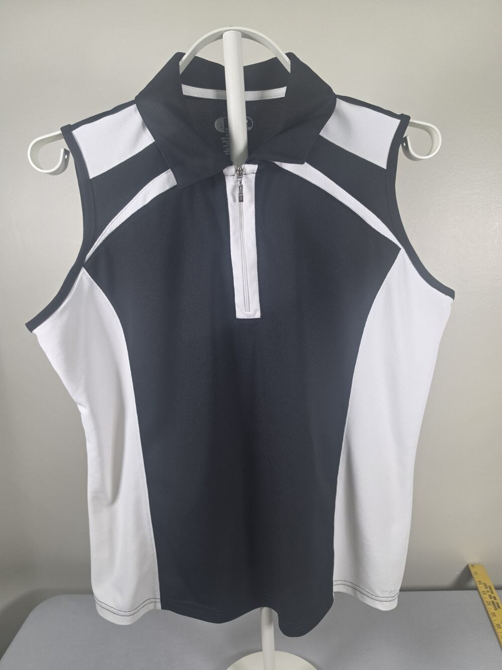 Izod X-treme Function Golf Tennis Women’s Ladie’s Cool FX Sz L Black And White